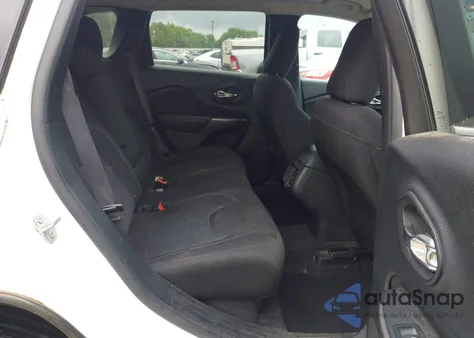 2019 Jeep Cherokee Latitude Fwd z USA, uszkodzony, nr VIN 1C4PJLCB2KD270370